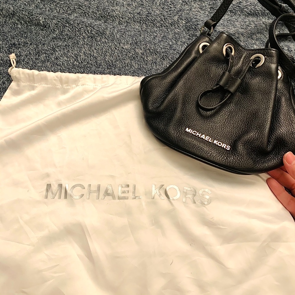 Michael Kors Mini Crossbody Bucket
